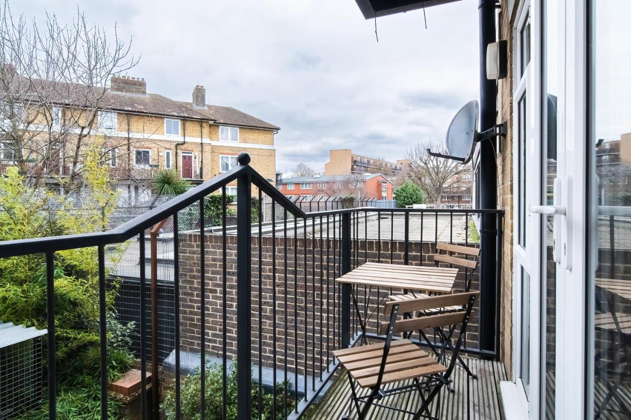 Chic 3 Bed Apartment Near London Bridge With Balcony Zewnętrze zdjęcie