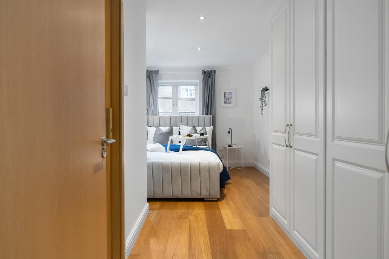 Chic 3 Bed Apartment Near London Bridge With Balcony Zewnętrze zdjęcie